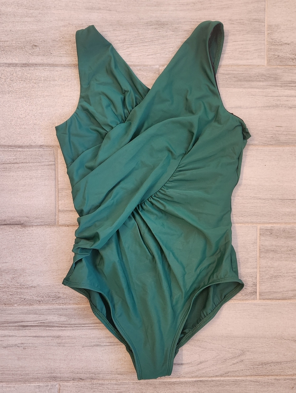 Miraclesuit Swimsuit 12 One Piece Green Tulia Shapewear Slulpting Luxury New$180 - Picture 2 of 9